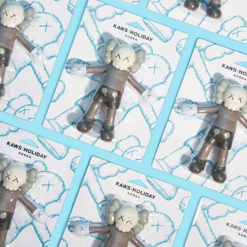 KAWS:HOLIDAY' Coming to Seoul's Seokchon Lake | Hypebeast