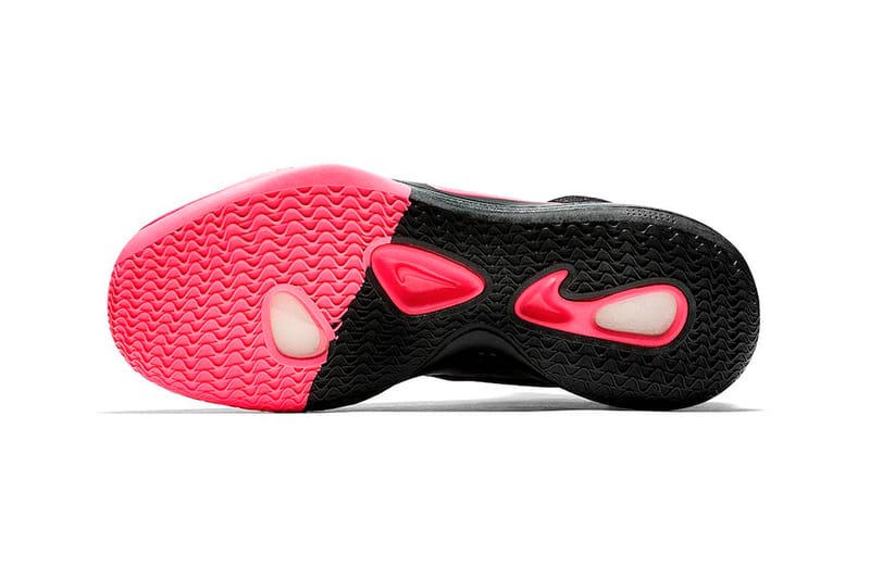 Black and pink hyperdunks online