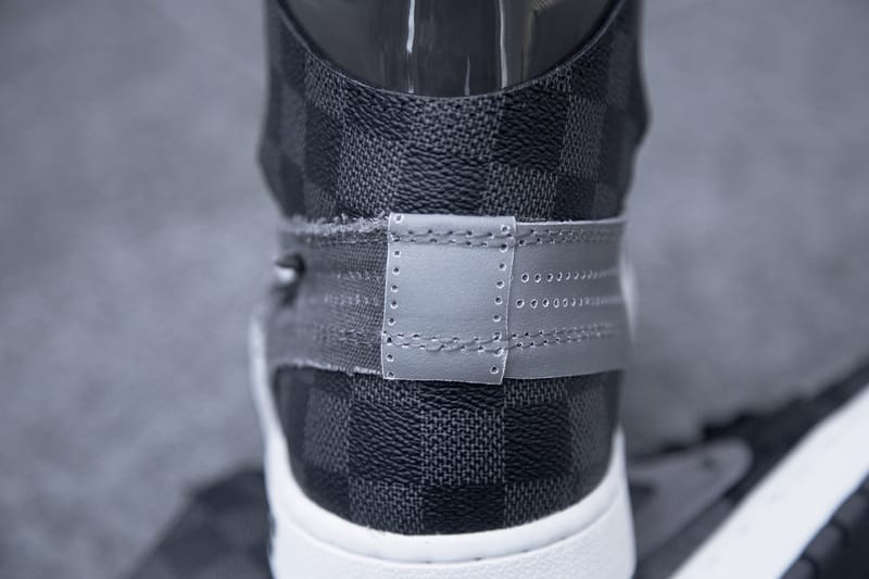 Louis vuitton x off best sale white x air jordan 1