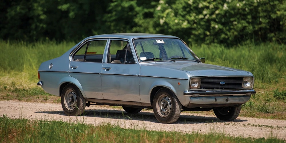 Ford Escort GL 1976 года, принадлежавший покойному святому Папе Иоанну Павлу II, выставят на аукцион