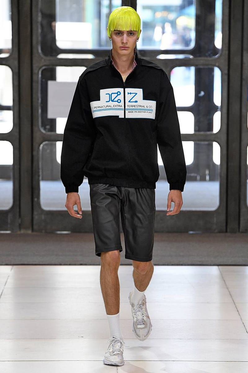 Xander Zhou ザンダーゾウ 2019ss 変形 ショートトレンチコート Xander Zhou ザンダーゾウ 2019ss 変形 ショートトレンチコート