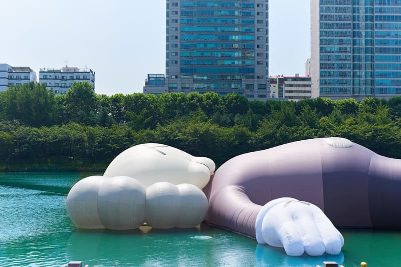 'KAWS:HOLIDAY' Seoul Seokchon Lake Launch | HYPEBEAST