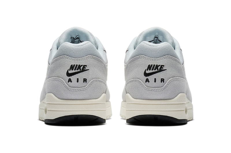 nike air max 1 small swoosh