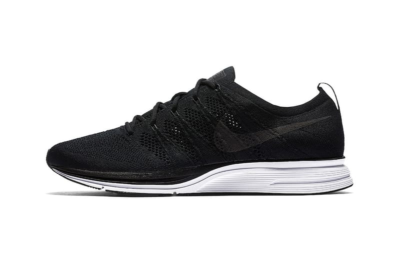 Mens nike hotsell flyknit trainer