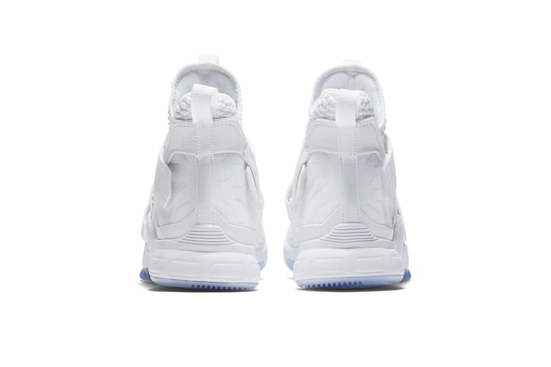 Nike lebron soldier 2024 12 triple white