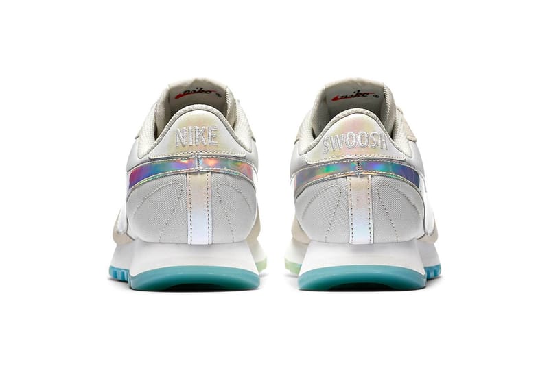 Nike wmns pre store love ox rainbow