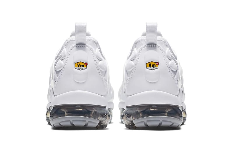 Nike air vapormax plus (white / pure platinum - wolf grey) hotsell