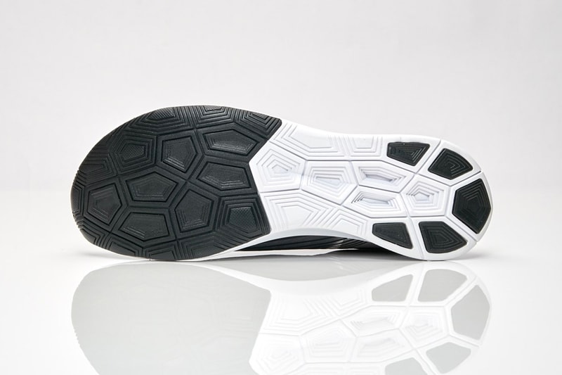 nike zoom fly sp black light bone