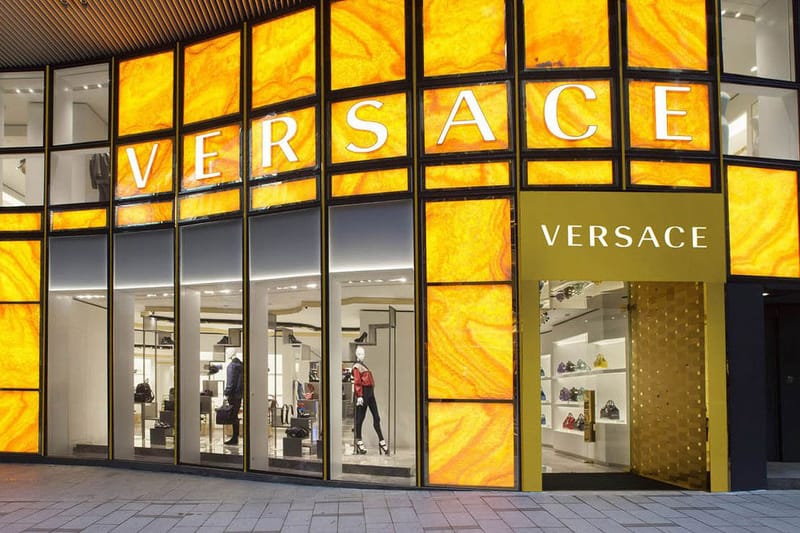 Versace abbigliamento hotsell