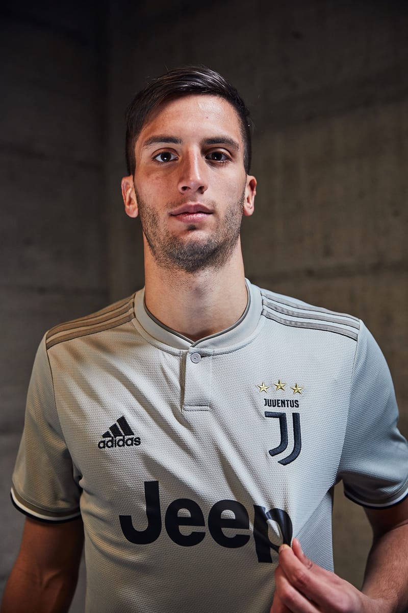 Juventus away best sale kit 2018