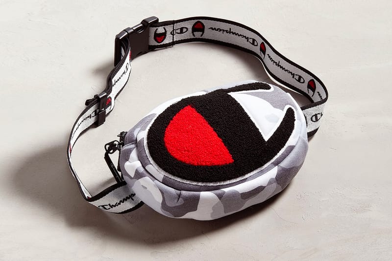 Champion shoulder hotsell fanny pack