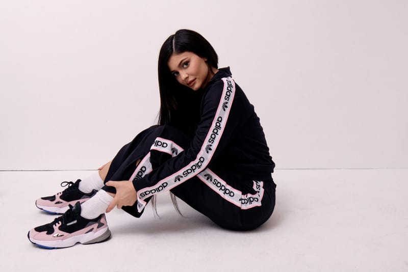 Kylie jenner store shoes falcon