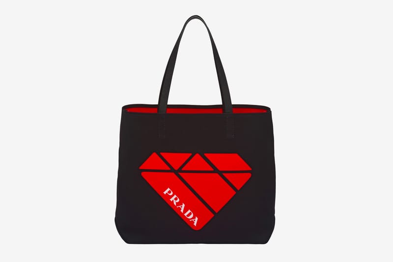 Prada logo best sale print tote bag