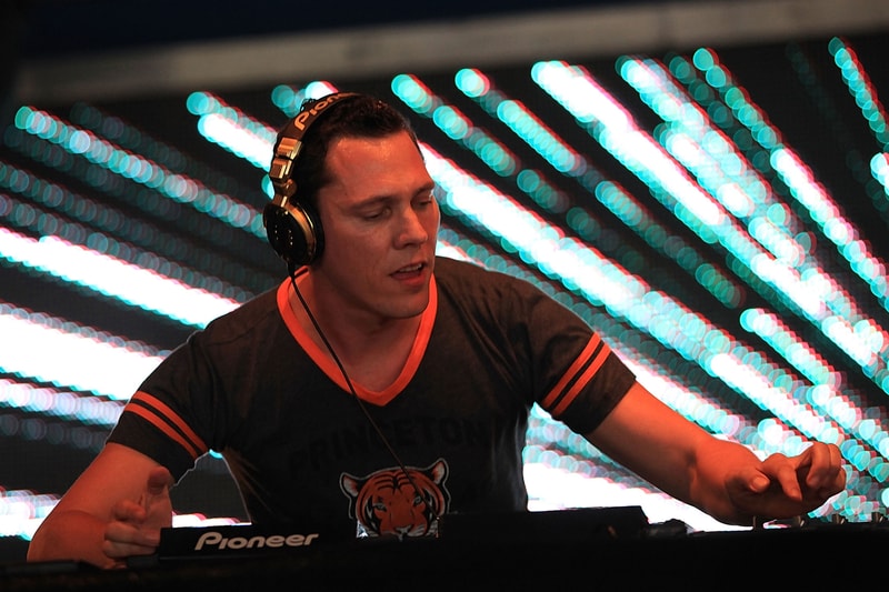 Tiësto featuring Sneaky Sound System I Will Be Here (Wolfgang Gartner