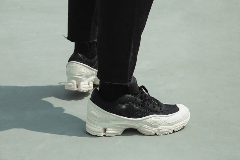 Raf simons ozweego store white and black