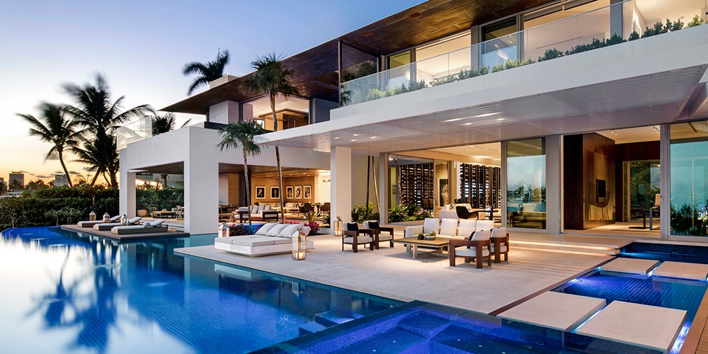 Этот живописный дом привносит изысканность на побережье Майами