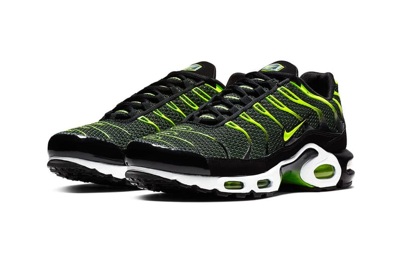 air max plus black volt solar red