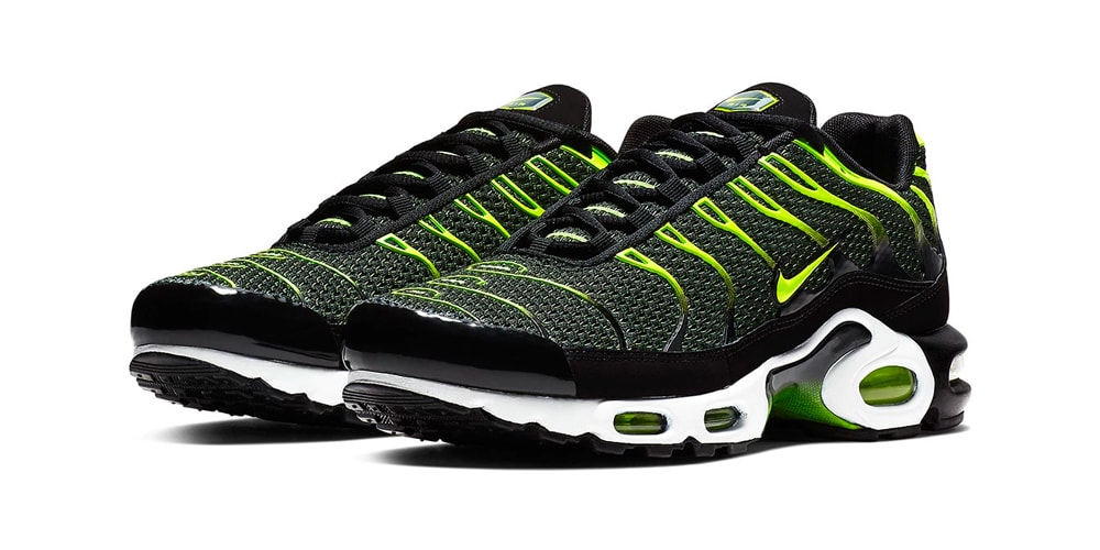 nike air max plus premium volt