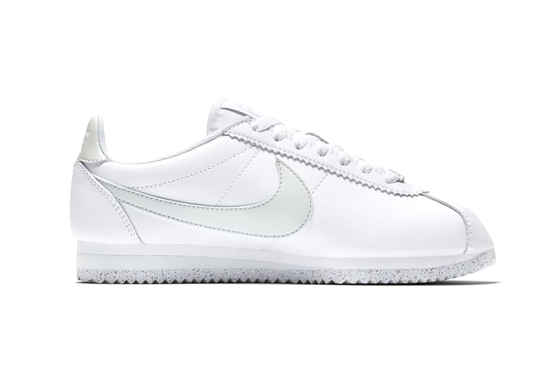 Nike cortez deals qs flyleather