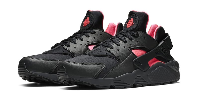 black and red huaraches nike