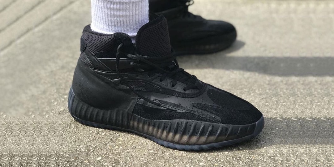 yeezy basketball sneaker