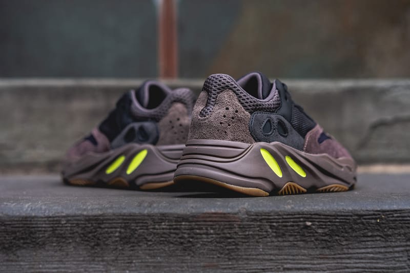 Adidas yeezy 700 mauve resell price hotsell