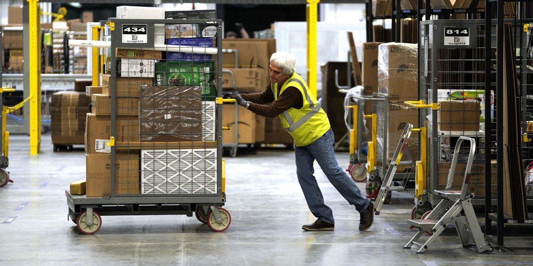 Amazon повышает минимальную заработную плату до 15 долларов США в час для работников США