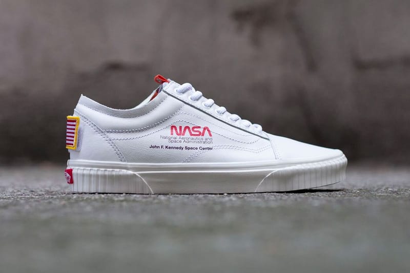 Nasa x vans 2025 old skool true white