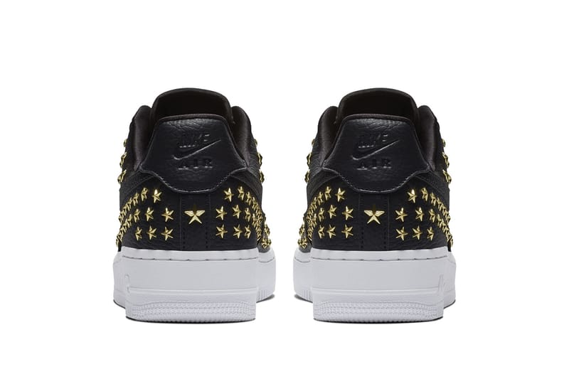 Nike air force outlet black with gold stars