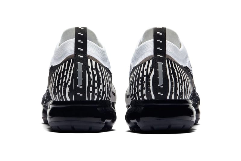 Air vapormax flyknit 2024 2 zebra men's shoe