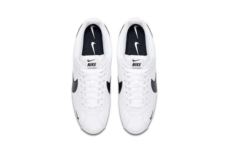 Classic cortez premium swoosh hotsell