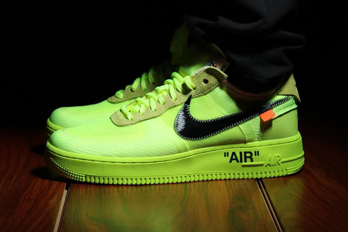 nike air force 1 black white volt