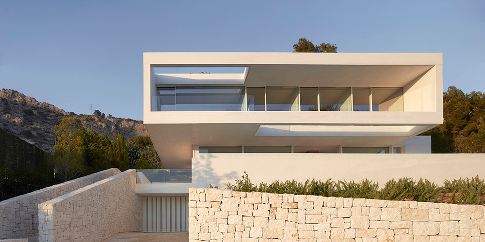 Студия Рамона Эстеве создала этот потрясающий дом в Аликанте