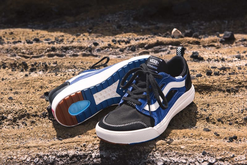 Vans ultrarange hot sale blue black