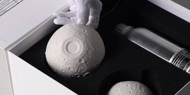 JOYA и Arsham Studio выпустят ограниченную серию «EXOPLANET CANDLE»