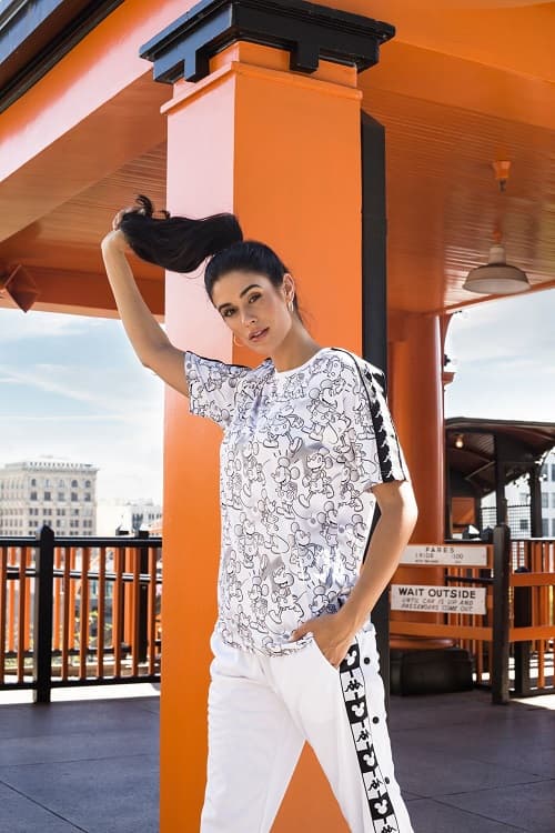 55KB 2001 null null null 9 15 3 6 1 2003 null MELX4tn mWHnM