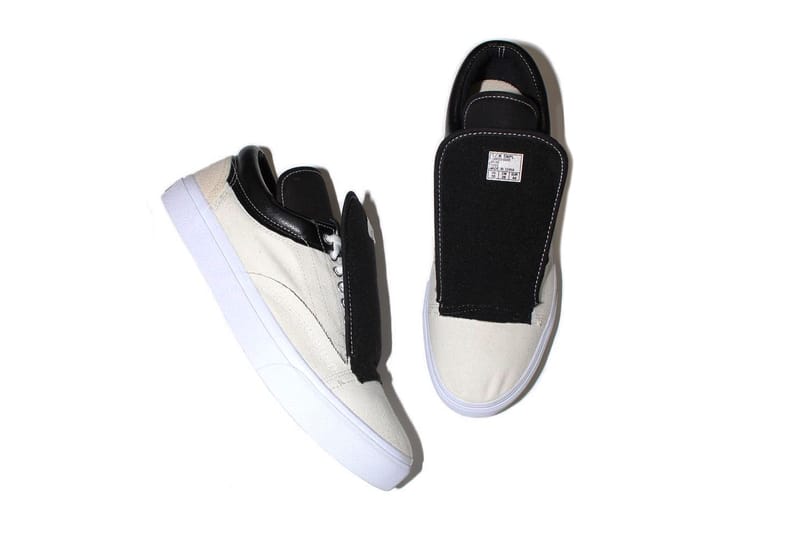 Vans logo hot sale on tongue