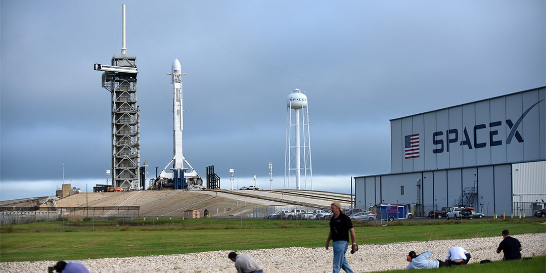 SpaceX отправила рождественский ужин астронавтам МКС в космосе