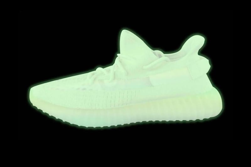 Yeezy glow in deals the dark price