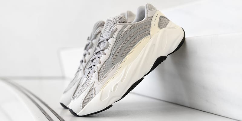 Adidas yeezy 700 v2 static release date hotsell