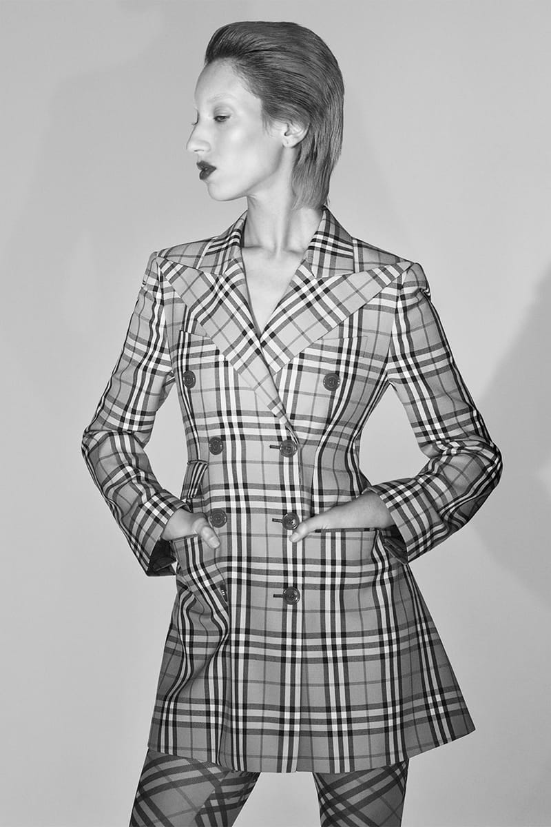 【Burberry✖️Vivienne Westwood】ダブルブレストコート48 Vivienne Westwood x Burberry Lookbook | Hypebeast