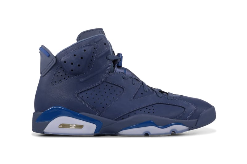 Retro 6 diffused 2024 blue on feet