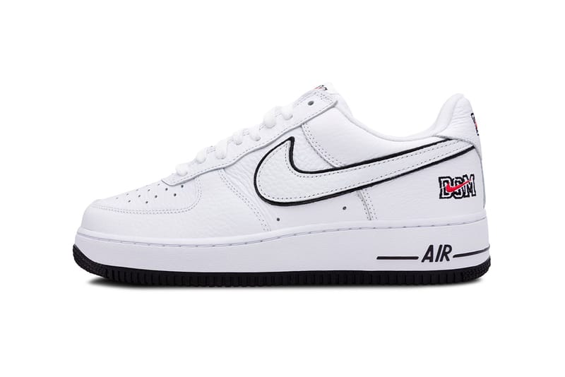 Air force 1 cheap white with black writing