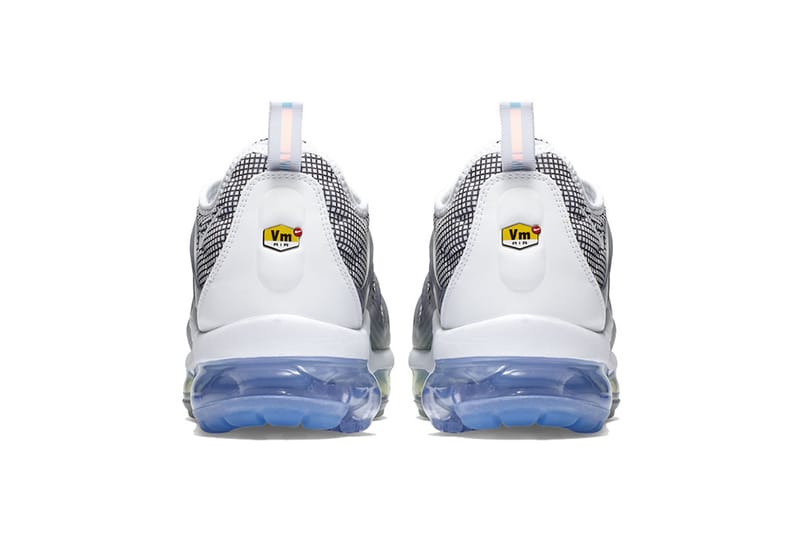 Nike vapormax hotsell plus 2018 white