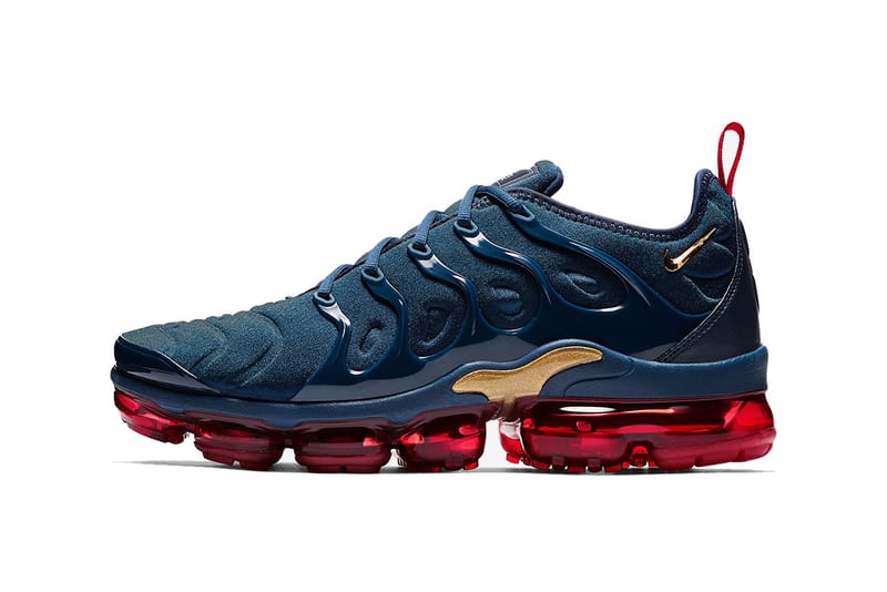 Nike vapormax plus navy red gold on sale