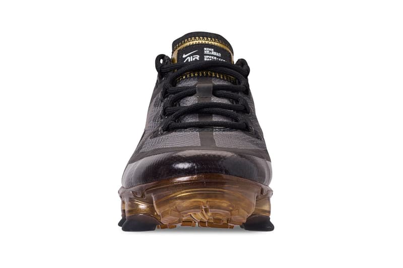 black and gold nike vapor max