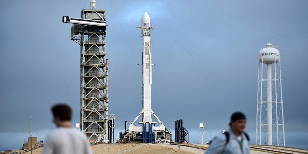 Илон Маск представил испытательный корабль космического корабля SpaceX