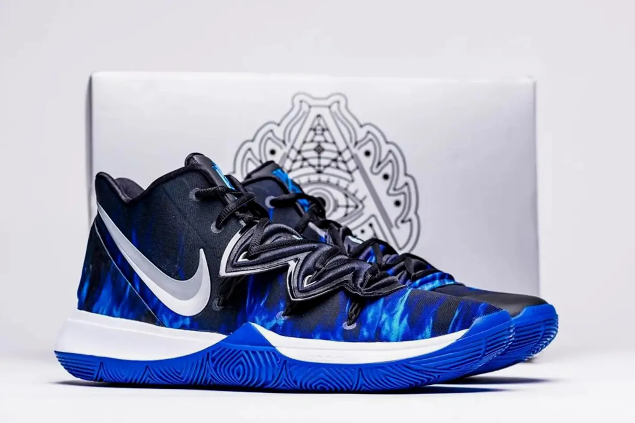 Kyrie 5 blue and sales black