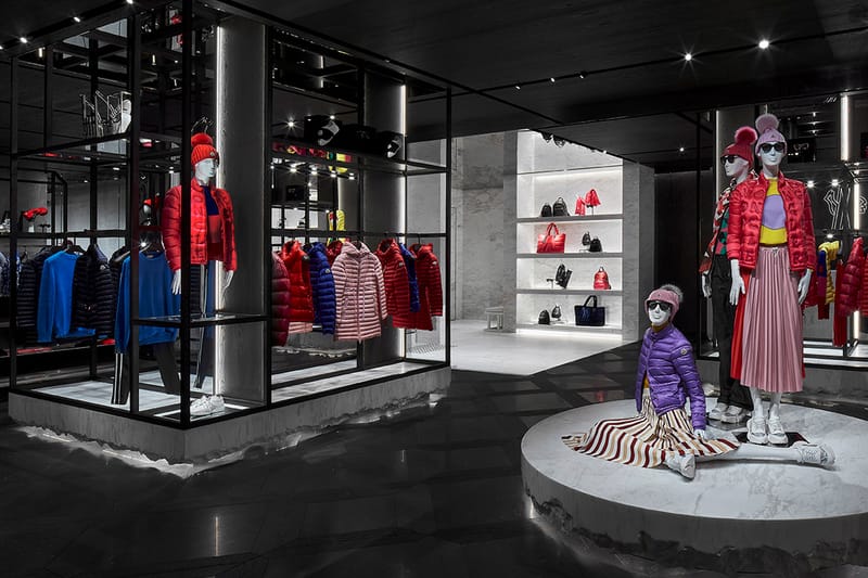 Moncler marina store bay sands