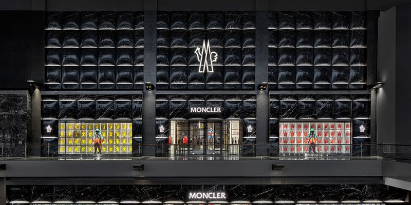 Moncler marina store bay sands